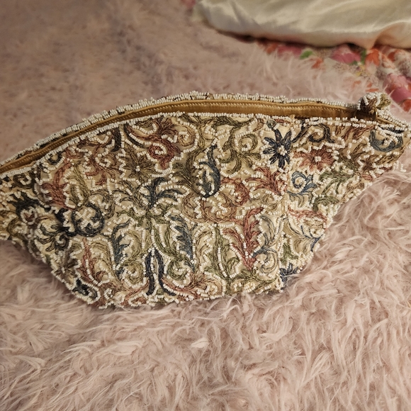 COPY - 70 YEAR OLD HAND BEADED JOSEF PURSE. - Picture 1 of 6